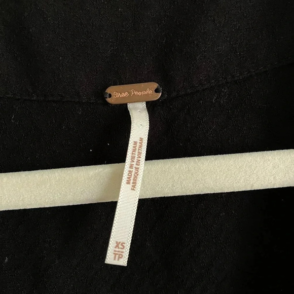 FREE People Black Dream Girl Wrap Puff Sleeve Tie Crop Blouse Size XS - Picture 4 of 11